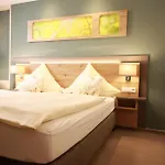 Hotel Weinhaus Graefen 3*