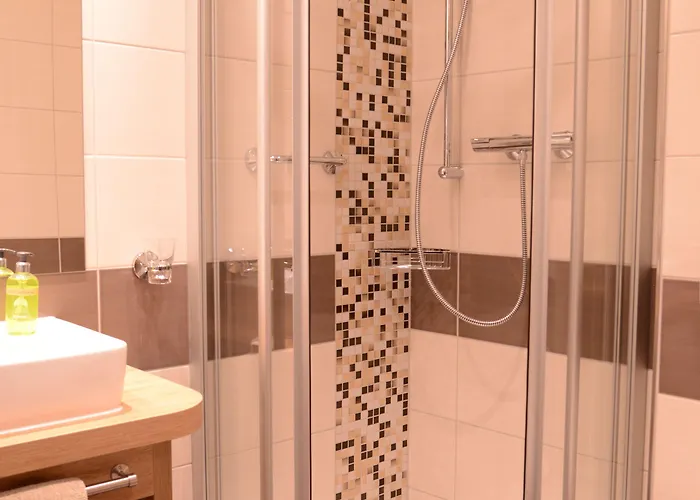 Weinhaus Graefen 호텔 코헴