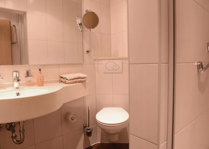 格拉芬酒屋旅馆 酒店